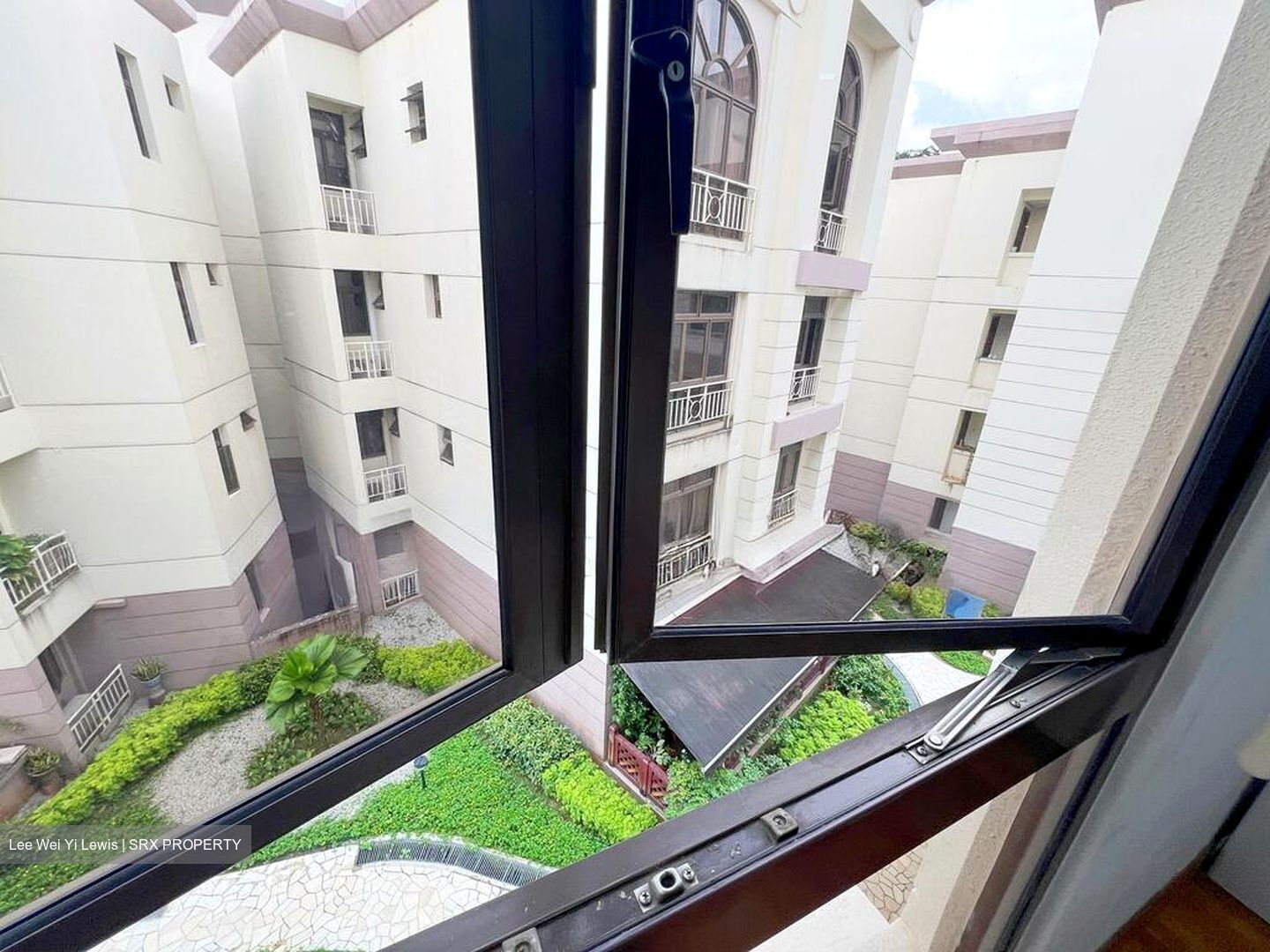 Seletaris (D27), Condominium #501426741